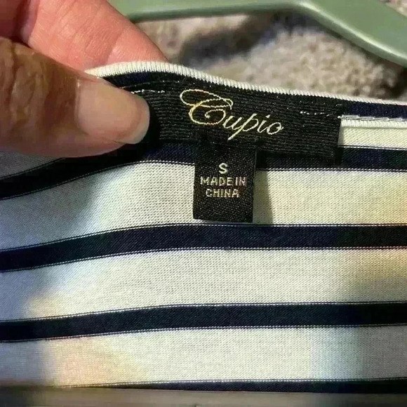 Cupio size s shirt which collar details - Picture 5 of 6